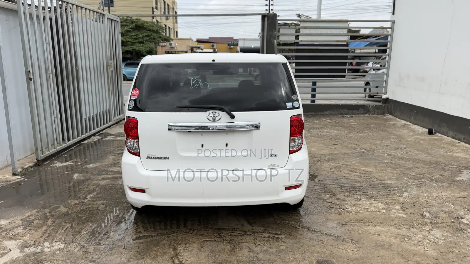 Toyota Corolla Rumion Hatchback 1.5 FWD 2008 White