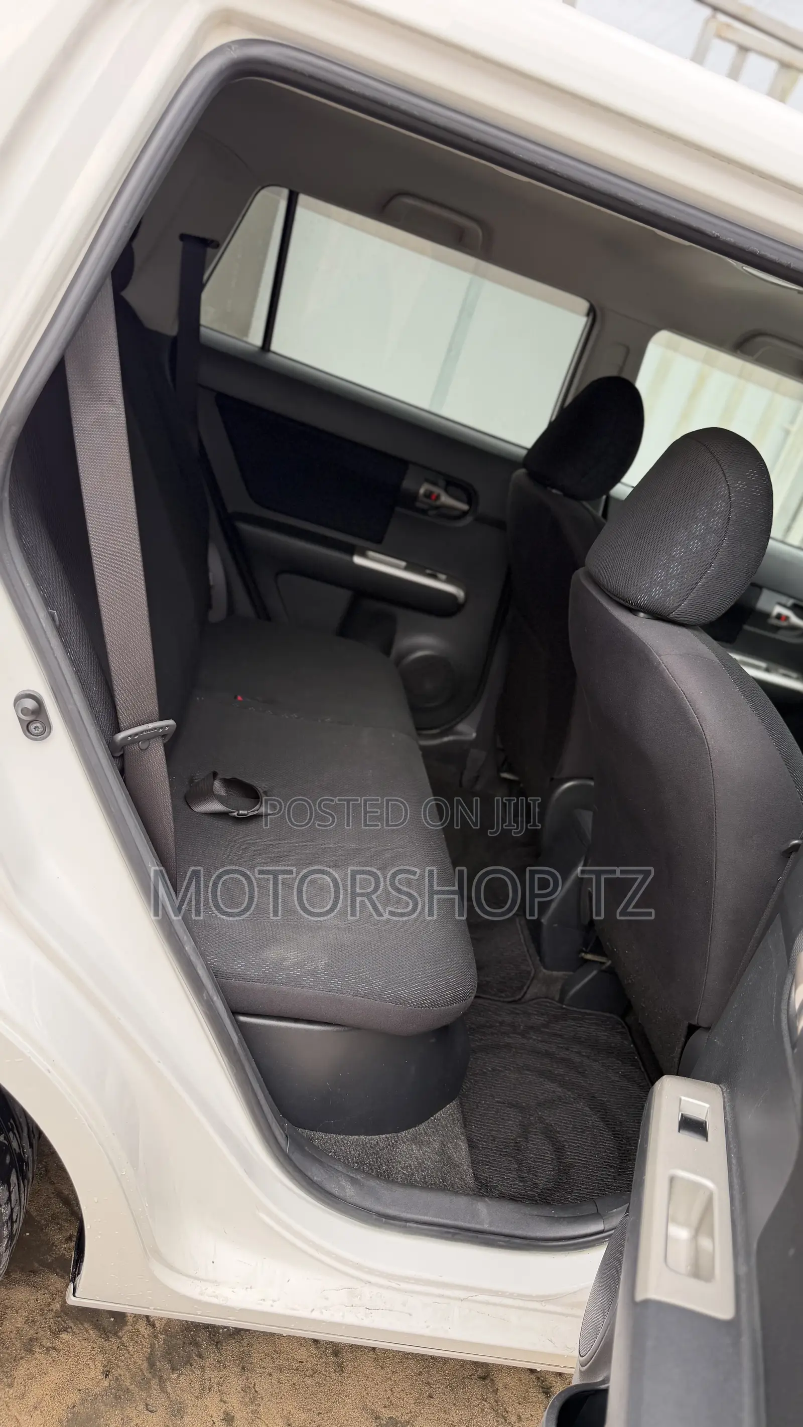 Toyota Corolla Rumion Hatchback 1.5 FWD 2008 White