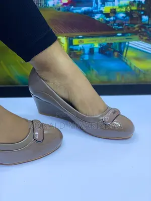 Ladies Wedge Shoes