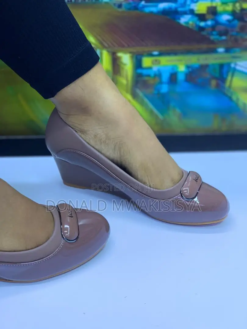 Ladies Wedge Shoes