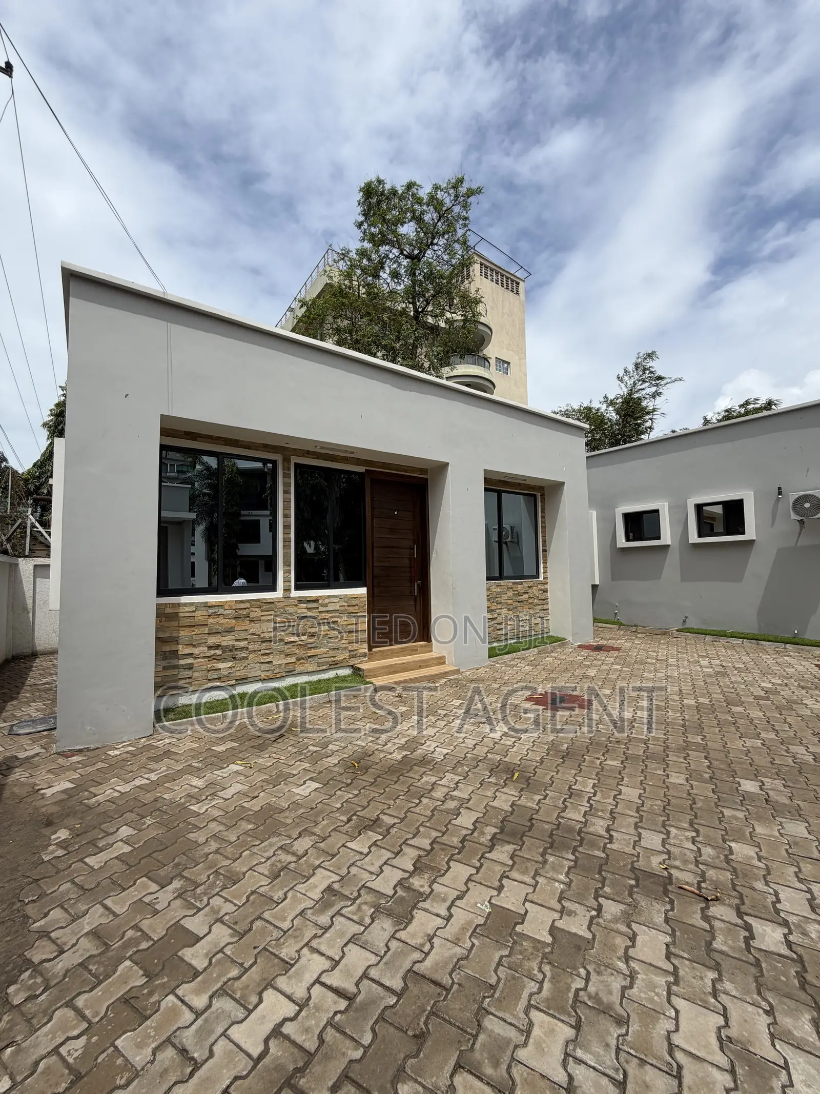 Studio Apartment in Coolest Estate, Masaki for rent