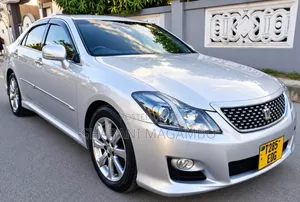 Toyota Crown 2009 Silver