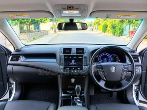 Toyota Crown 2009 Silver