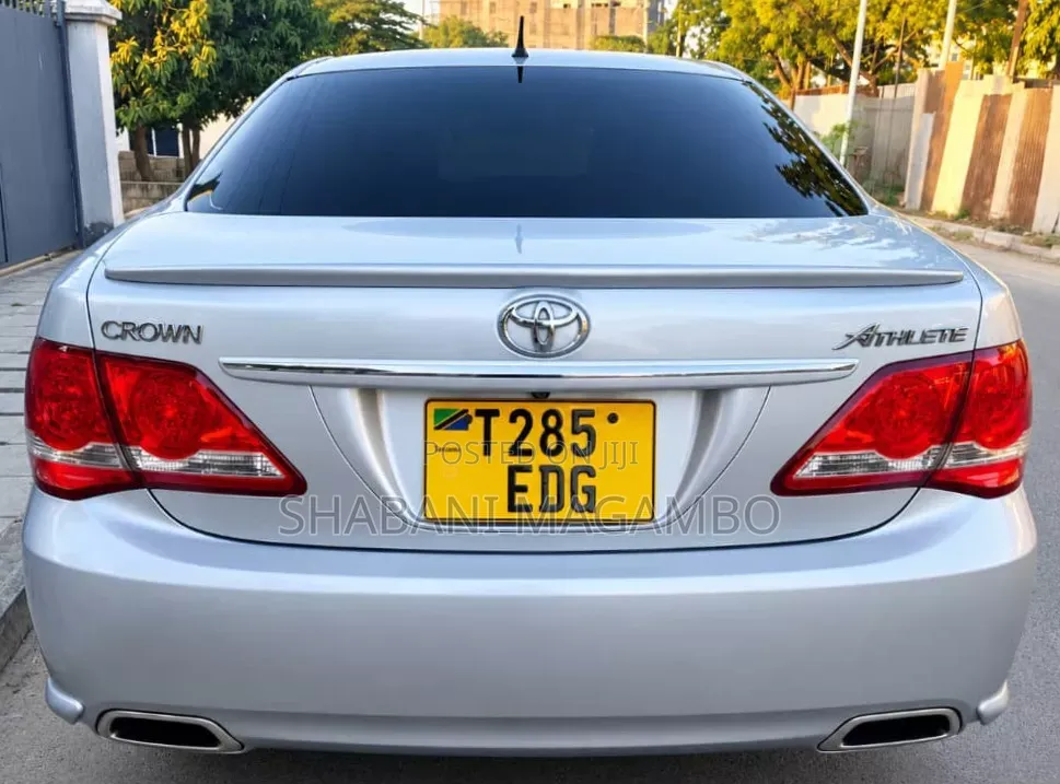 Toyota Crown 2009 Silver