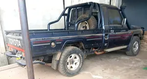 Toyota Land Cruiser 1999 Blue