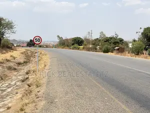 Kiwanja Cha Kwanza Lami SQM 4,800 Kinauzwa Fella