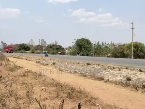 Kiwanja Cha Kwanza Lami SQM 4,800 Kinauzwa Fella