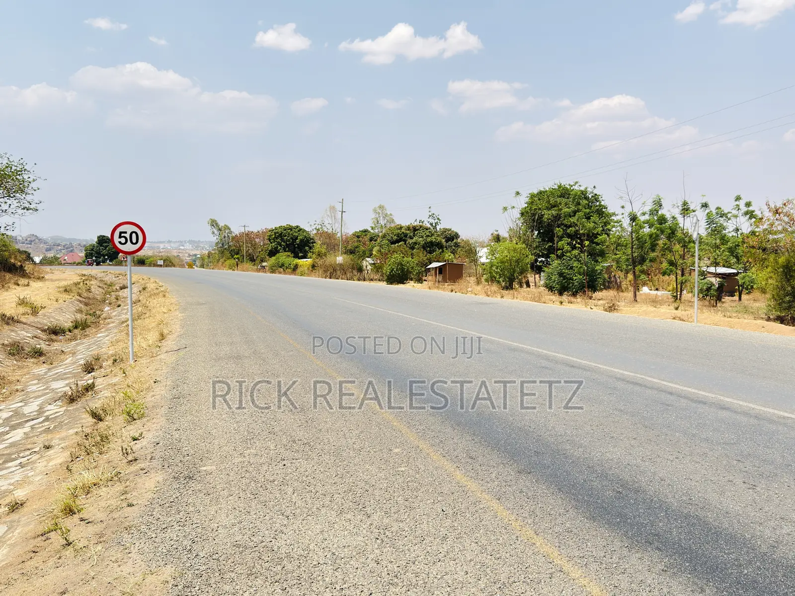 Kiwanja Cha Kwanza Lami SQM 4,800 Kinauzwa Fella