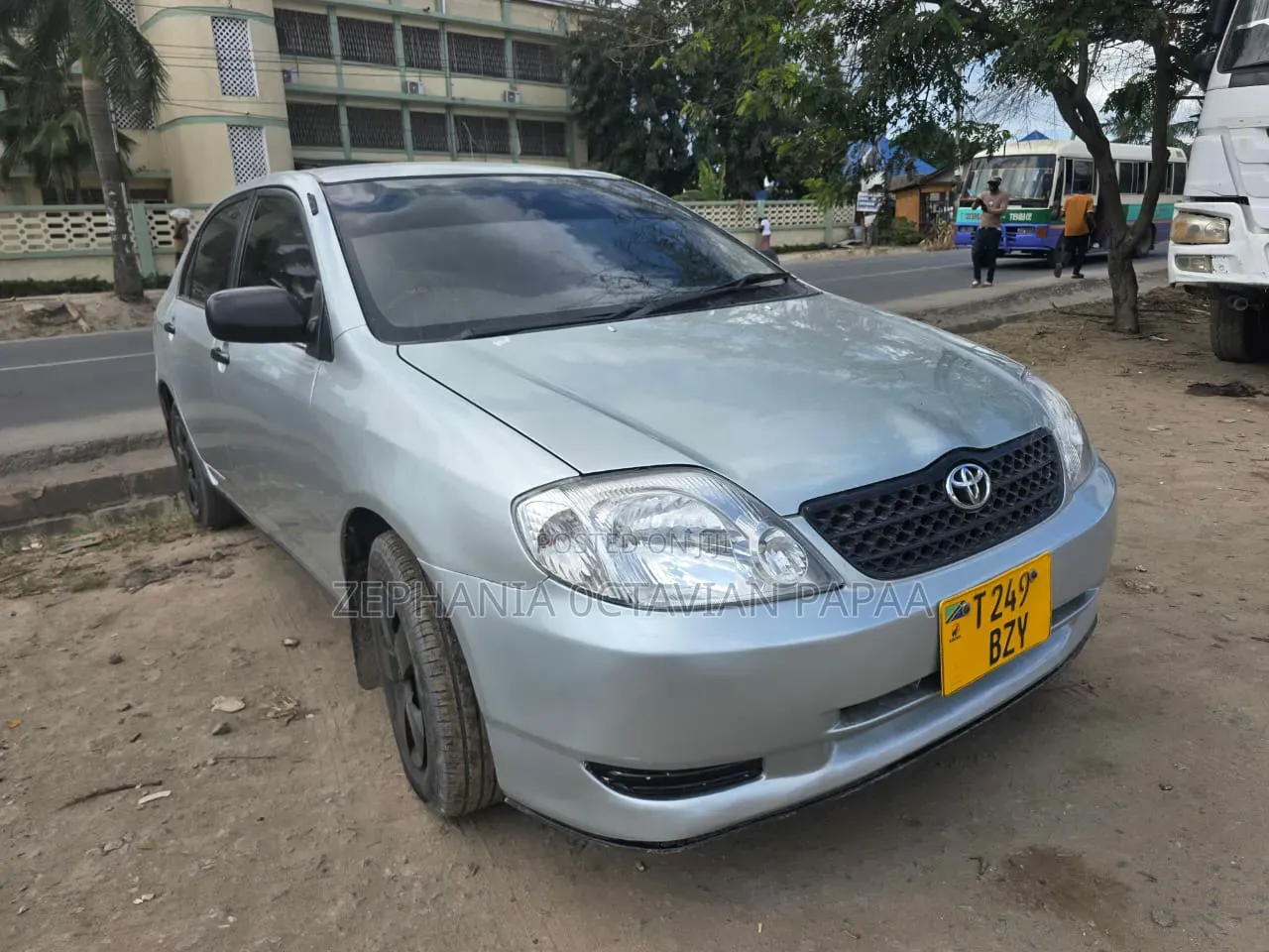 Toyota Corolla 2004 Silver