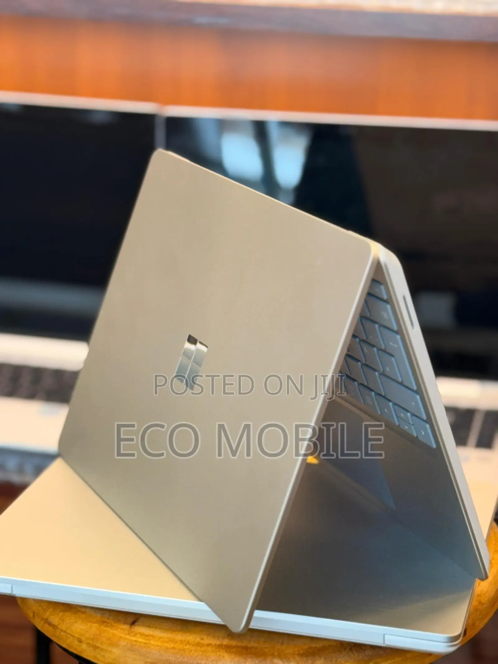 Laptop Microsoft Surface Laptop Go 8GB Intel Core i5 SSD 256GB