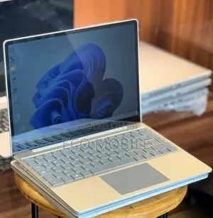 Laptop Microsoft Surface Laptop Go 8GB Intel Core i5 SSD 256GB