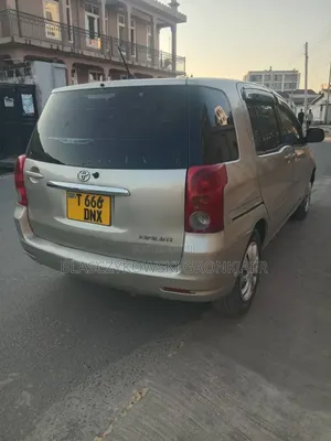Toyota Raum 1.5 AWD 2003 Beige
