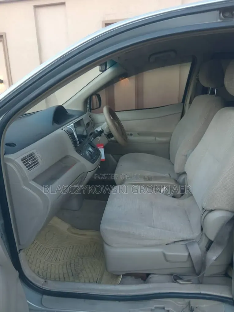 Toyota Raum 1.5 AWD 2003 Beige