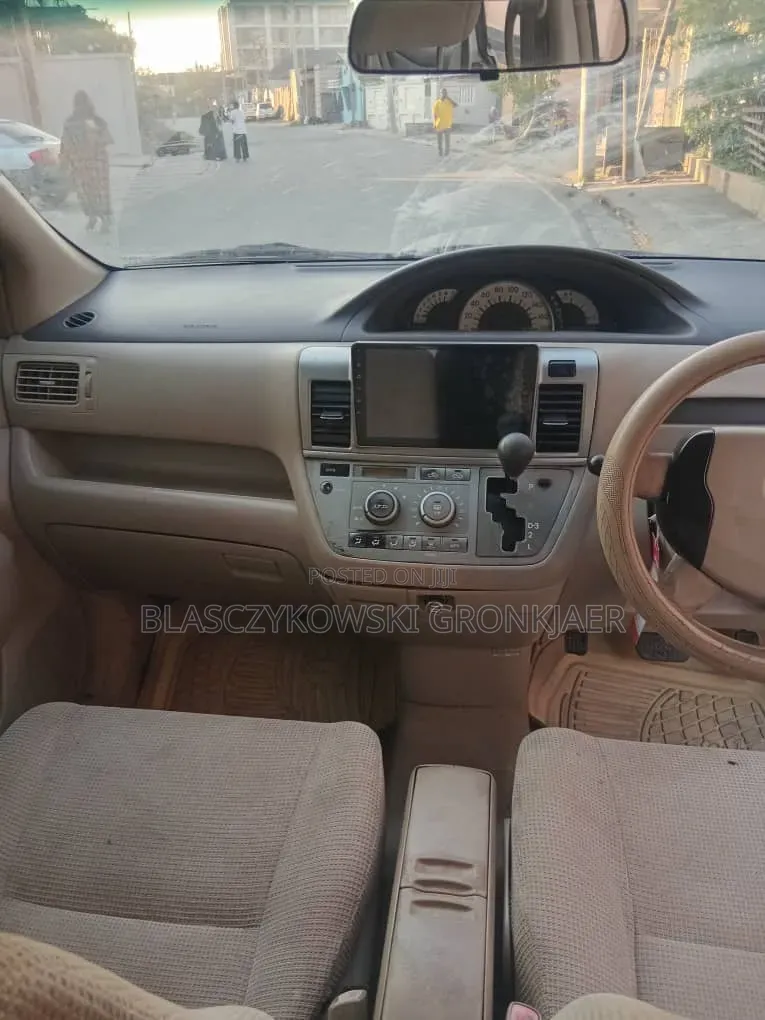 Toyota Raum 1.5 AWD 2003 Beige