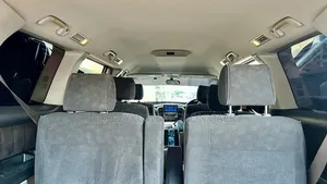 Toyota Alphard 2.4 Petrol AWD 2005 White