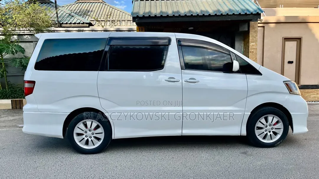 Toyota Alphard 2.4 Petrol AWD 2005 White