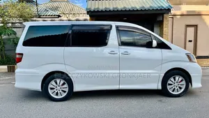 Toyota Alphard 2.4 Petrol AWD 2005 White
