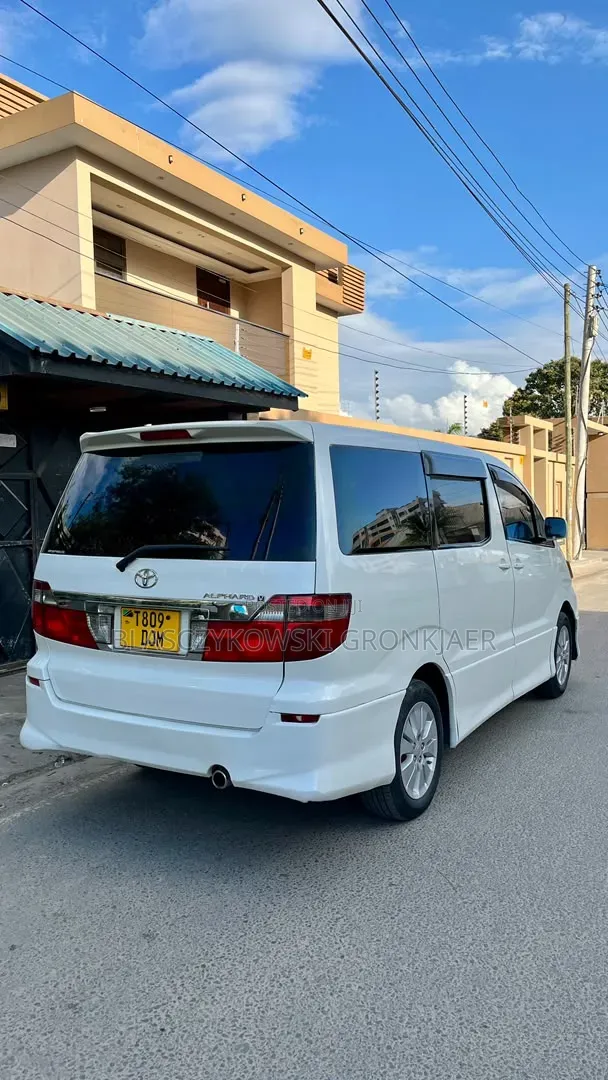 Toyota Alphard 2.4 Petrol AWD 2005 White