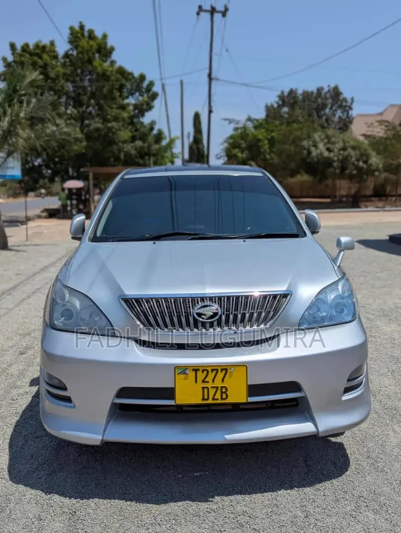 Toyota Harrier 2005 Silver