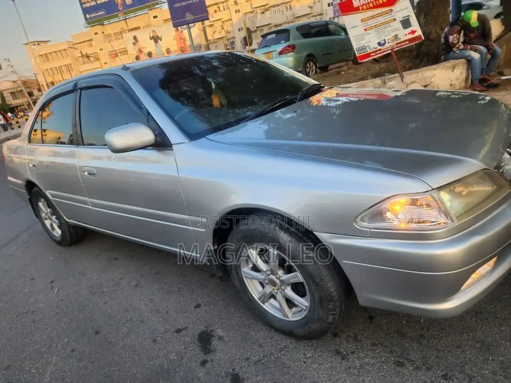 Toyota Carina 1.5 FWD Sedan 2001 Silver