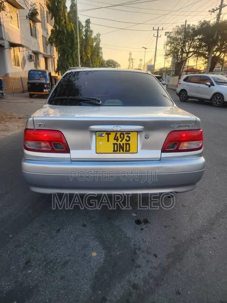 Toyota Carina 1.5 FWD Sedan 2001 Silver