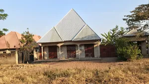 6bdrm House in Mkuyuni for sale