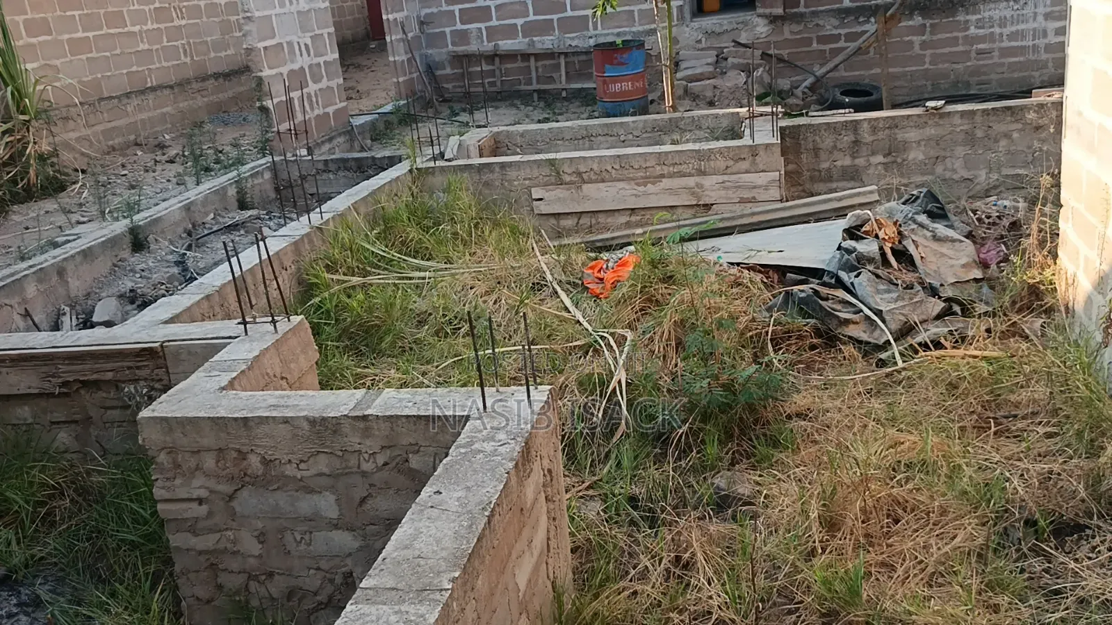 6bdrm House in Mkuyuni for sale