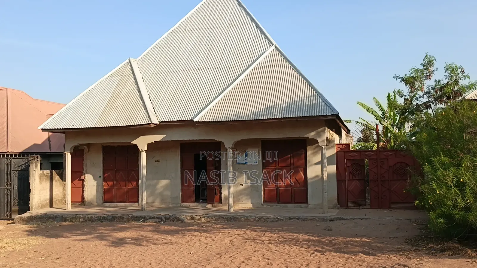 6bdrm House in Mkuyuni for sale