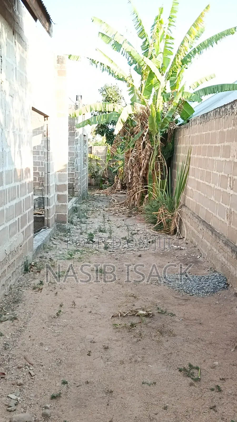 6bdrm House in Mkuyuni for sale