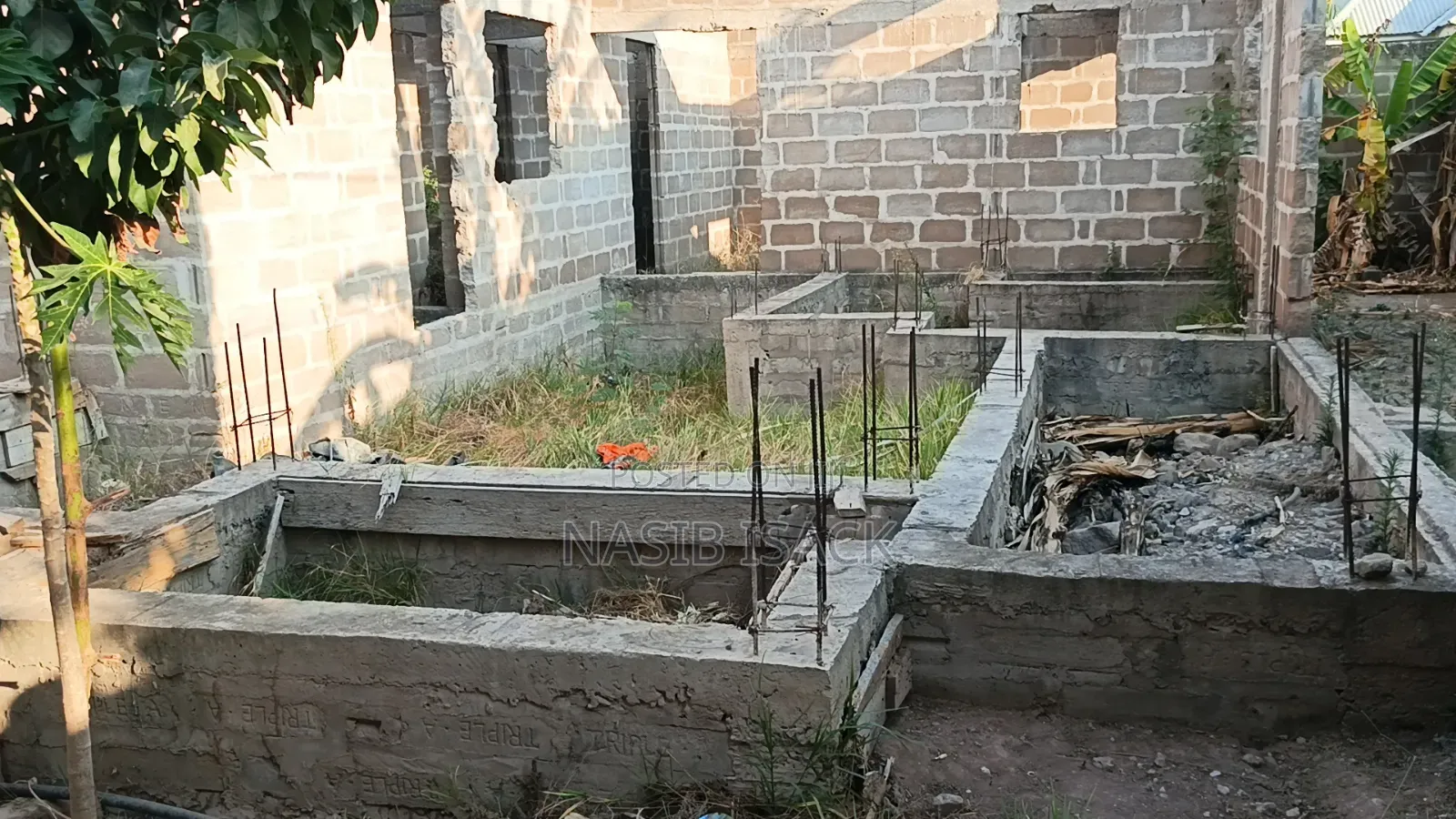 6bdrm House in Mkuyuni for sale