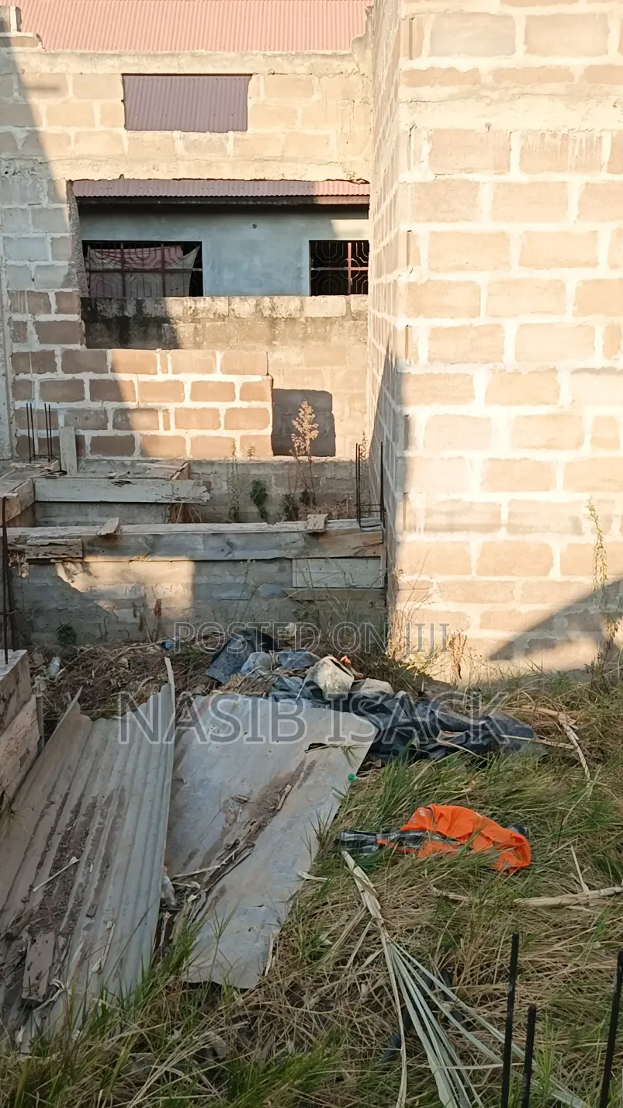 6bdrm House in Mkuyuni for sale