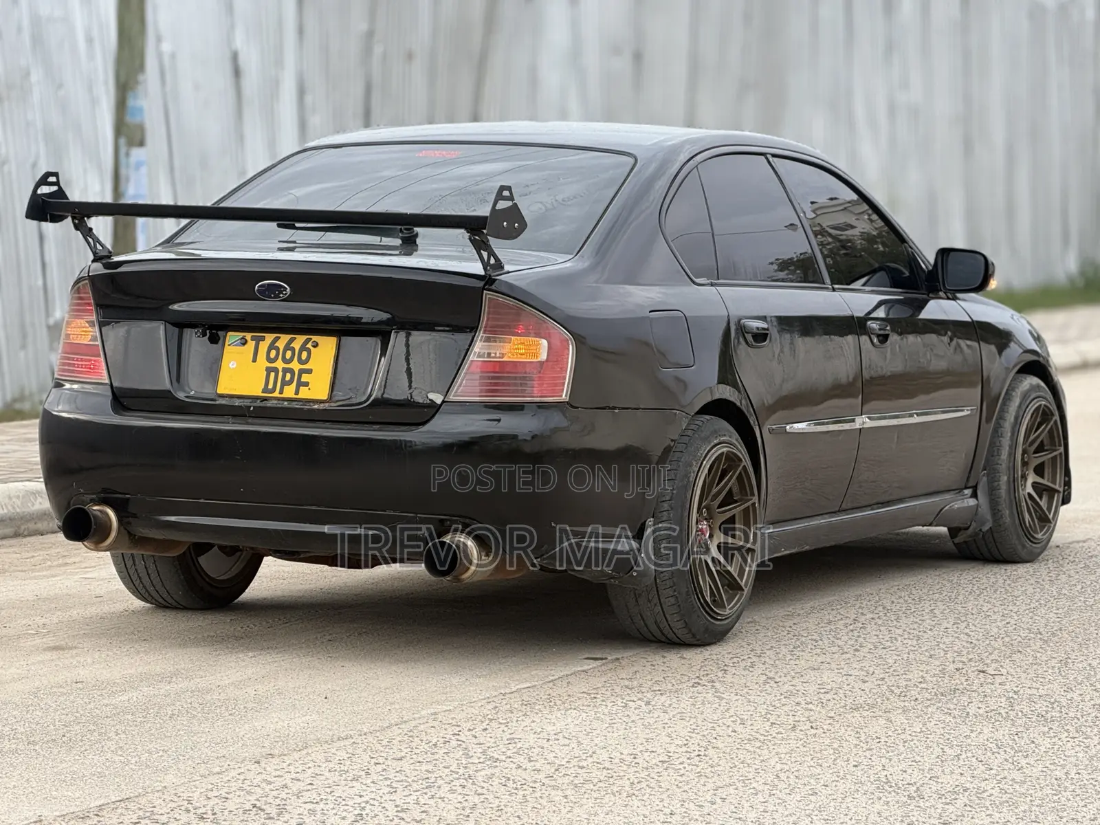 Subaru Legacy 2004 Black