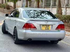 Toyota Crown 2004 Gray