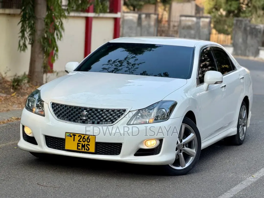 Toyota Crown 2008 White