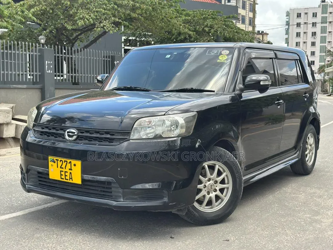 Toyota Corolla Rumion Hatchback 1.5 FWD 2008 Black
