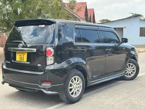 Toyota Corolla Rumion Hatchback 1.5 FWD 2008 Black