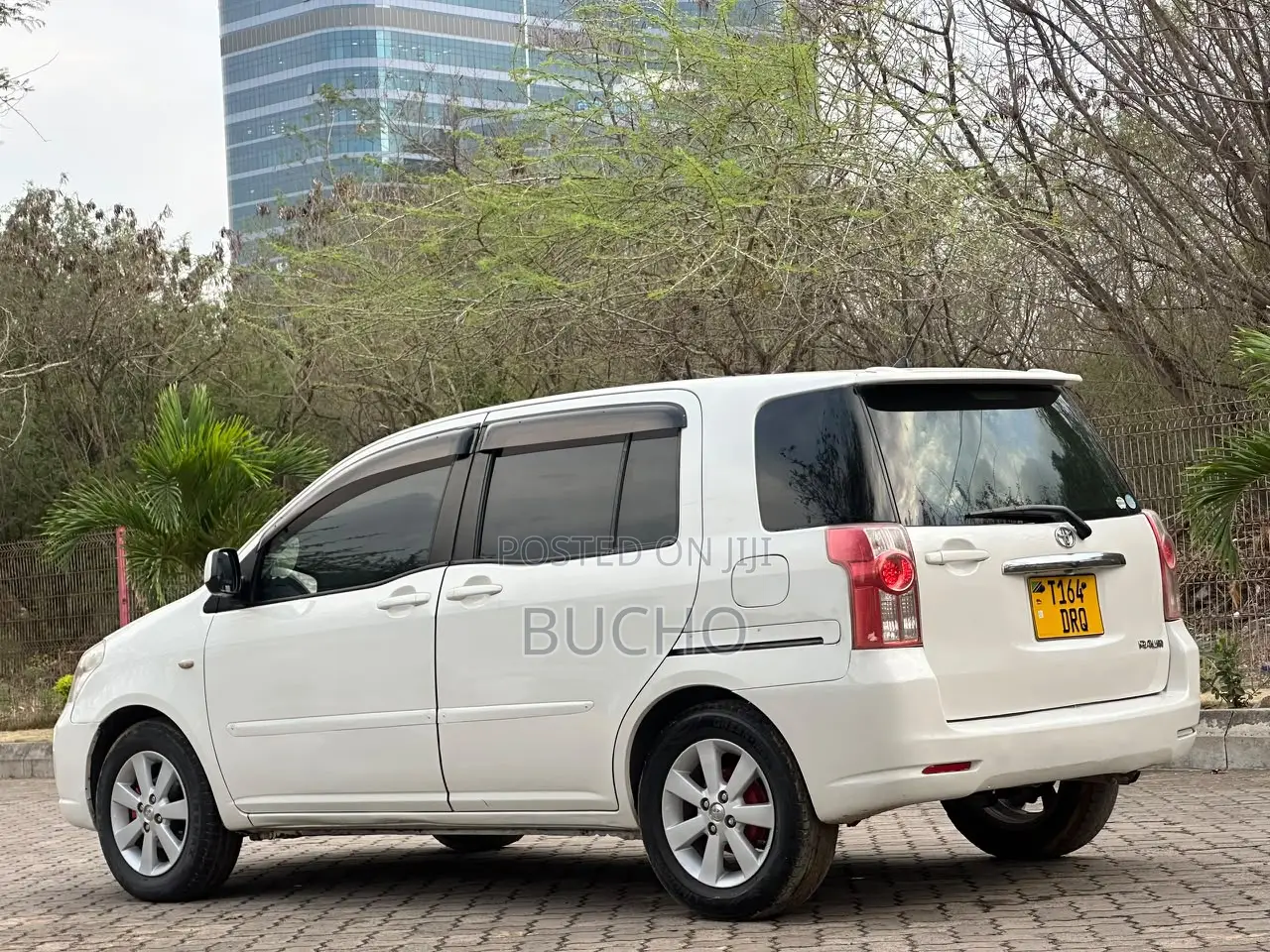Toyota Raum 2005 White
