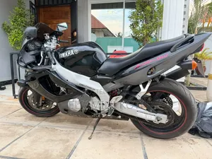 Yamaha YZF-R 1997 Black