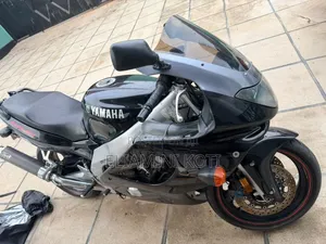 Yamaha YZF-R 1997 Black