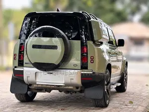 Land Rover Defender 2021 Green