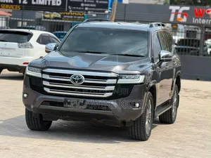 Toyota Land Cruiser 2024 Black