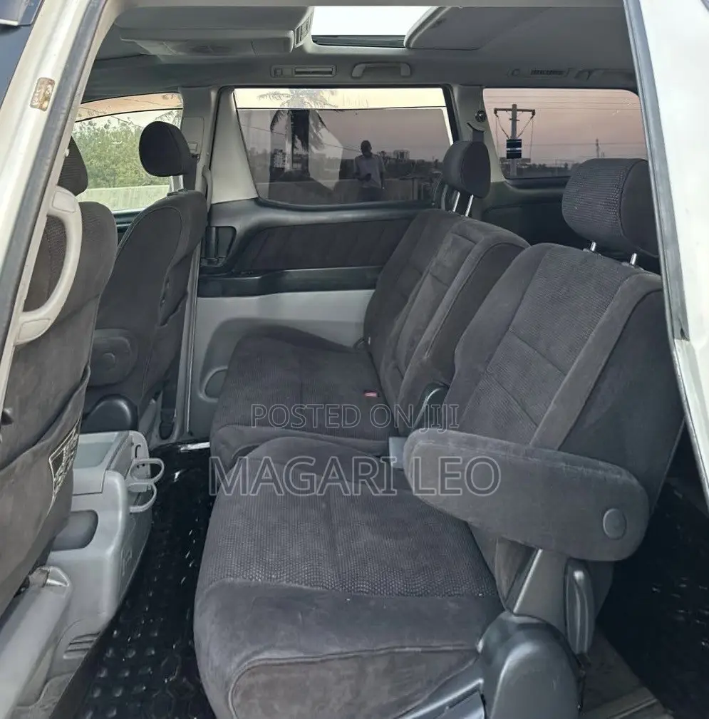 Toyota Alphard 2.4 Petrol FWD 2005 White