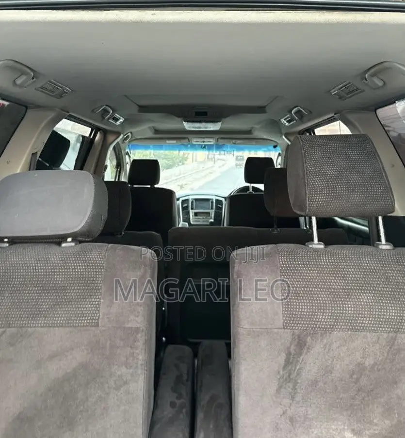 Toyota Alphard 2.4 Petrol FWD 2005 White