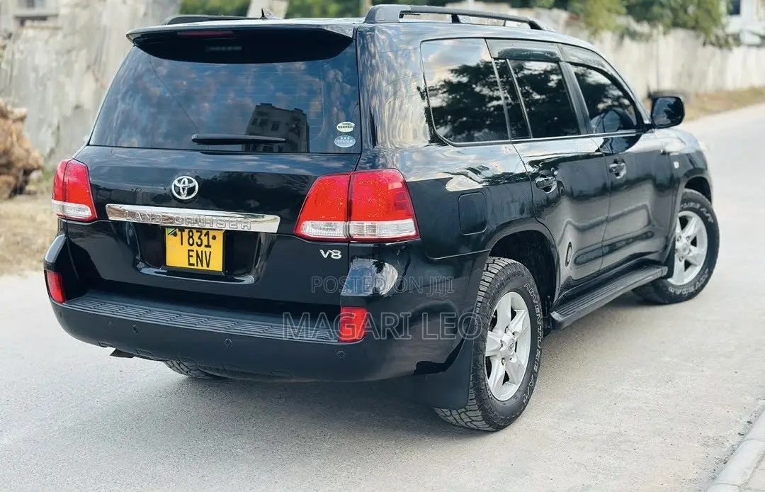Toyota Land Cruiser 4.5 V8 GXR 2010 Black