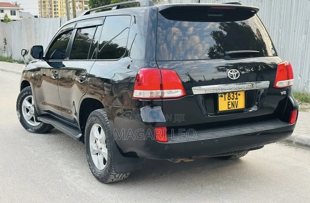 Toyota Land Cruiser 4.5 V8 GXR 2010 Black