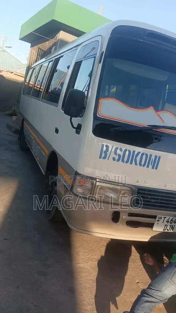 Toyota Coaster 2004 White