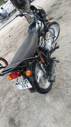 Bajaj Boxer 125 2024 Black