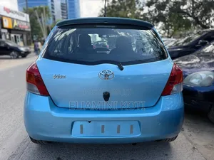 Toyota Vitz 2005 Blue