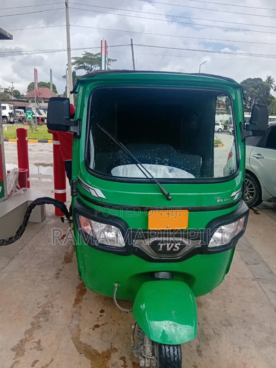 Bajaj Avenger 200 2025 Blue