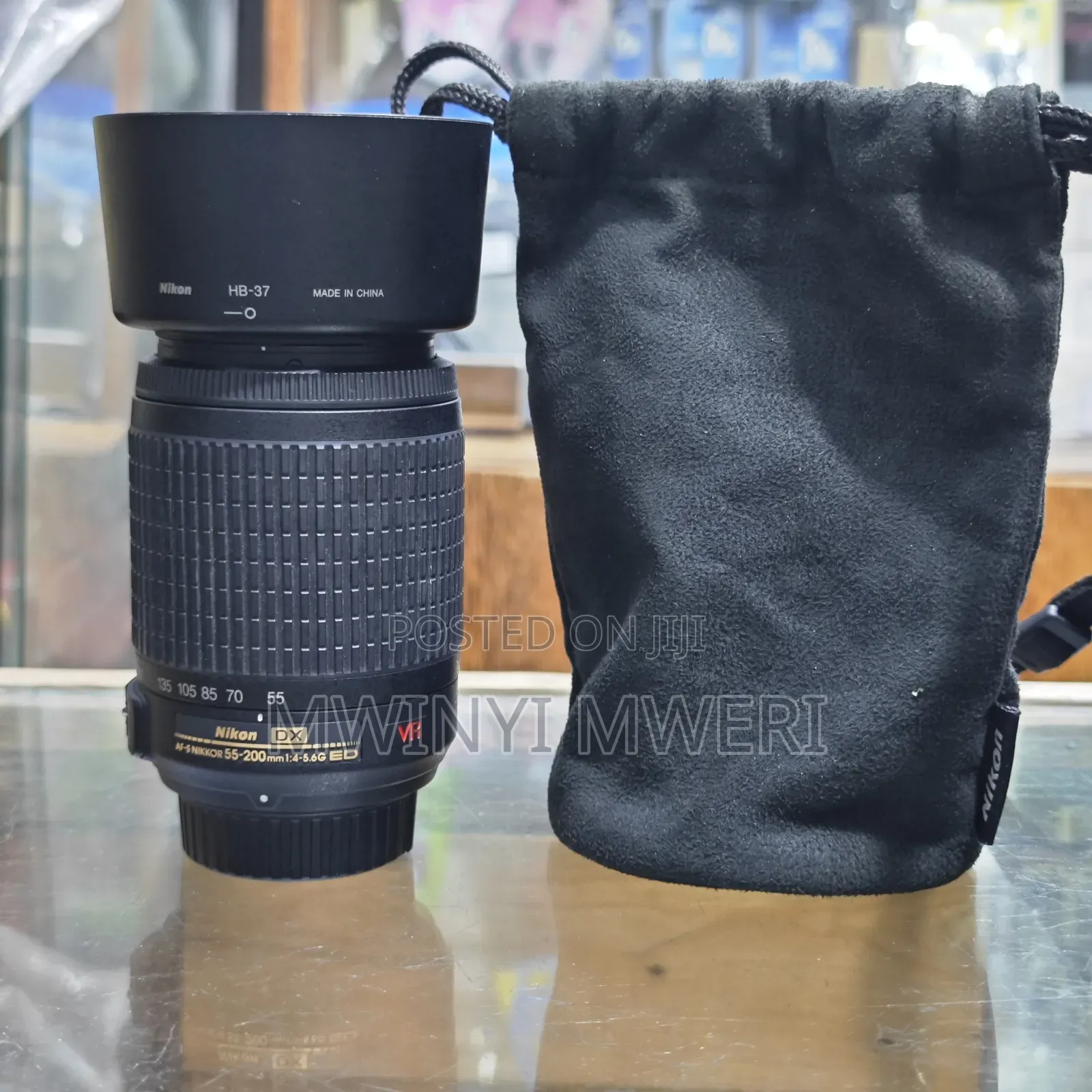 Nikon AF-S DX VR Zoom-Nikkor 55-200mm F/4-5.6g IF-ED Lens